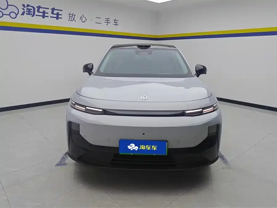Leapmotor B10