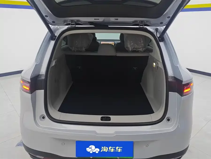Leapmotor B10