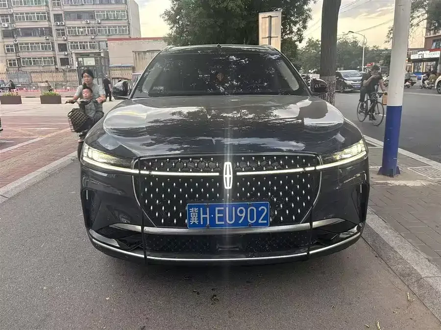 Lincoln Navigator
