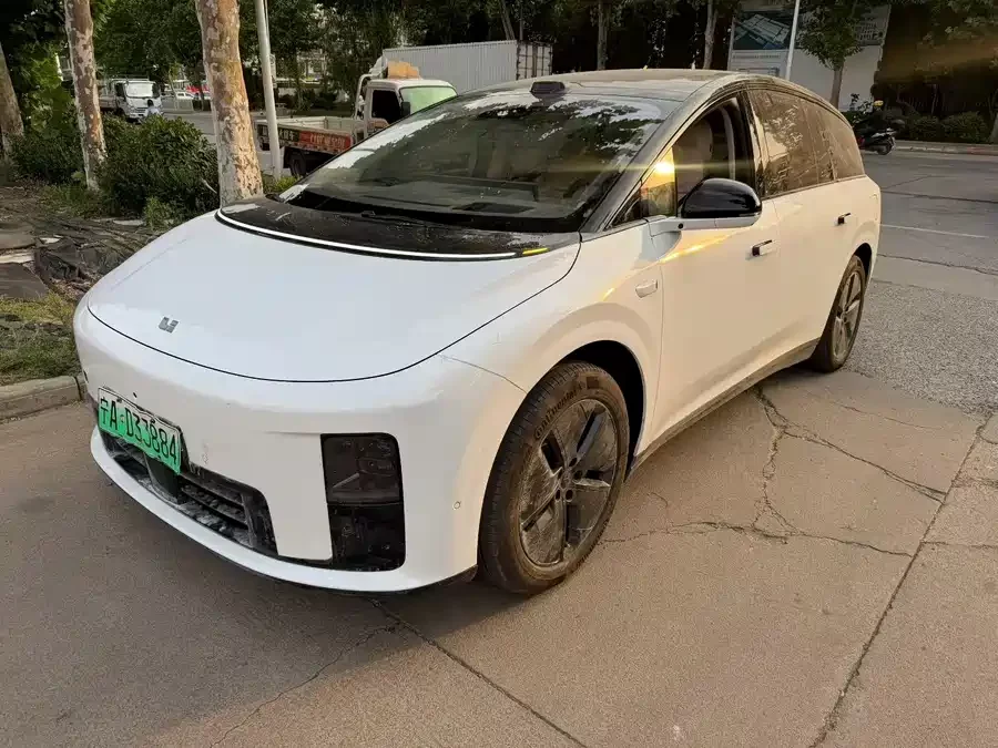 Li Ideal i8