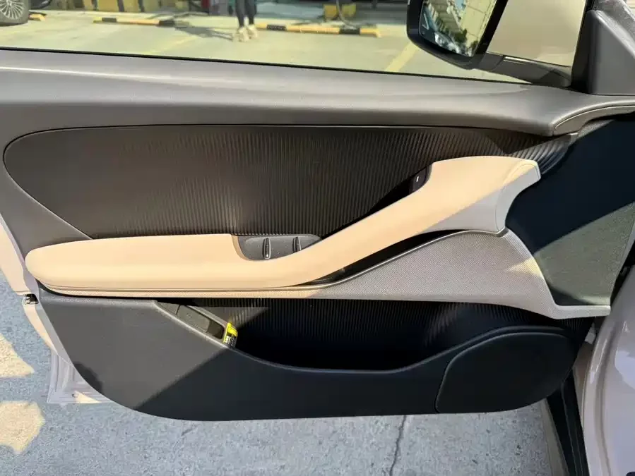 NIO ET5