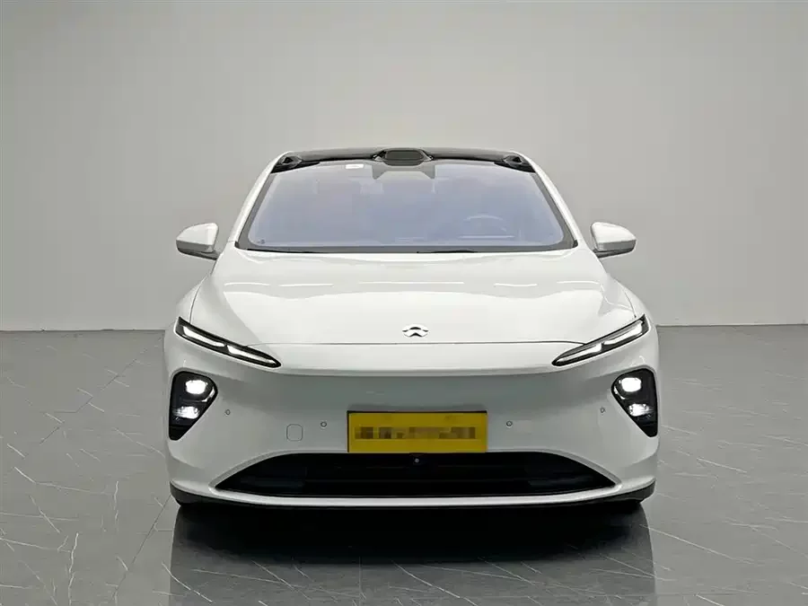 NIO ET7