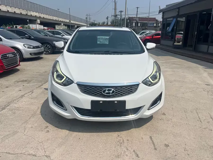 Hyundai Elantra