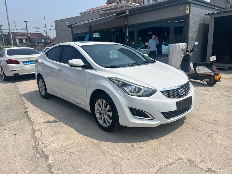 Hyundai Elantra