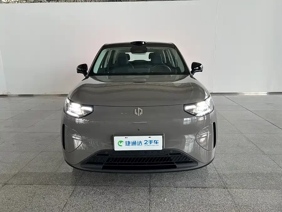 Leapmotor A10