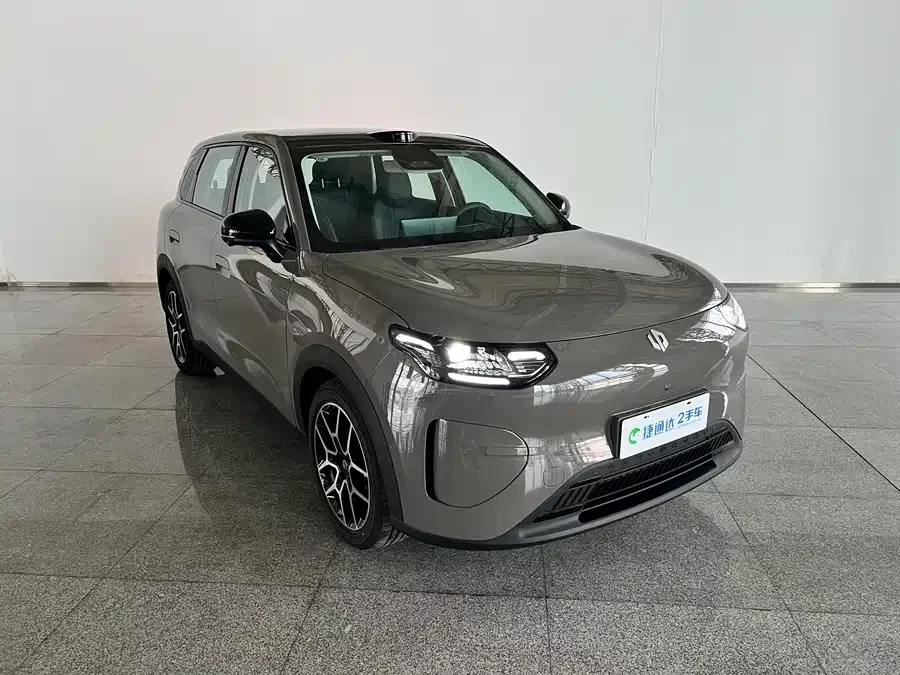 Leapmotor A10