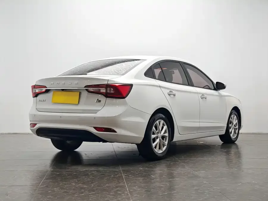 Roewe i5