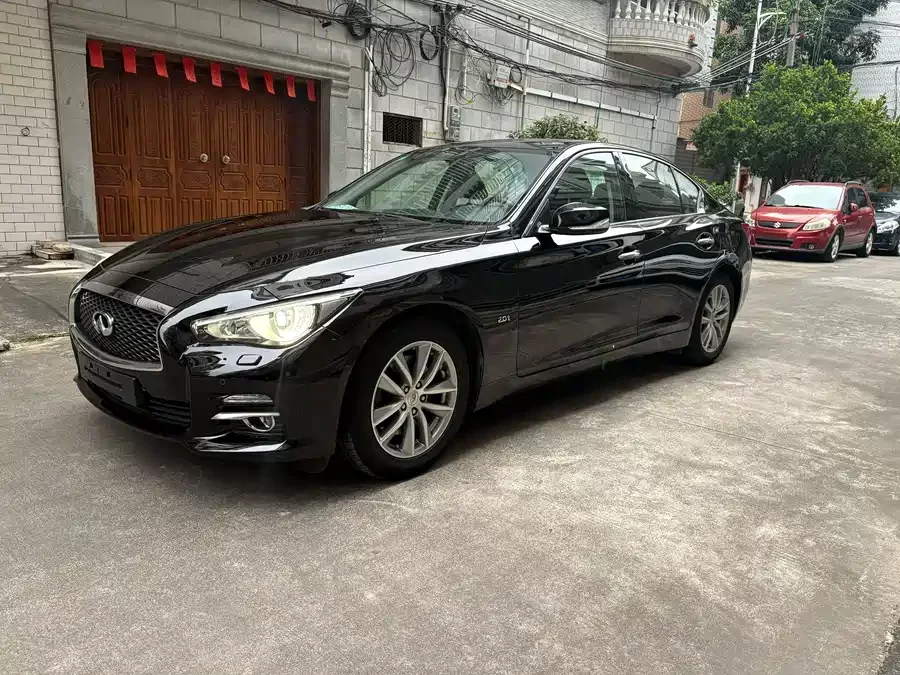 Infiniti Q50