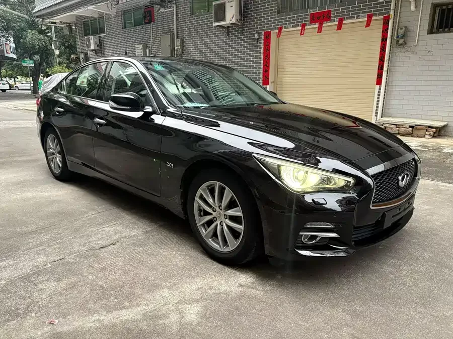 Infiniti Q50