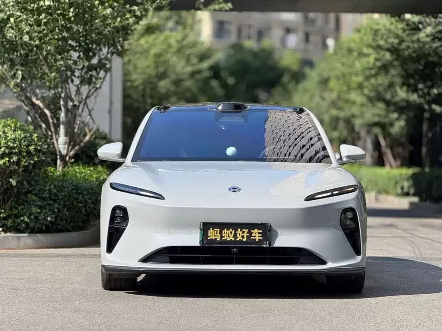NIO ET5T