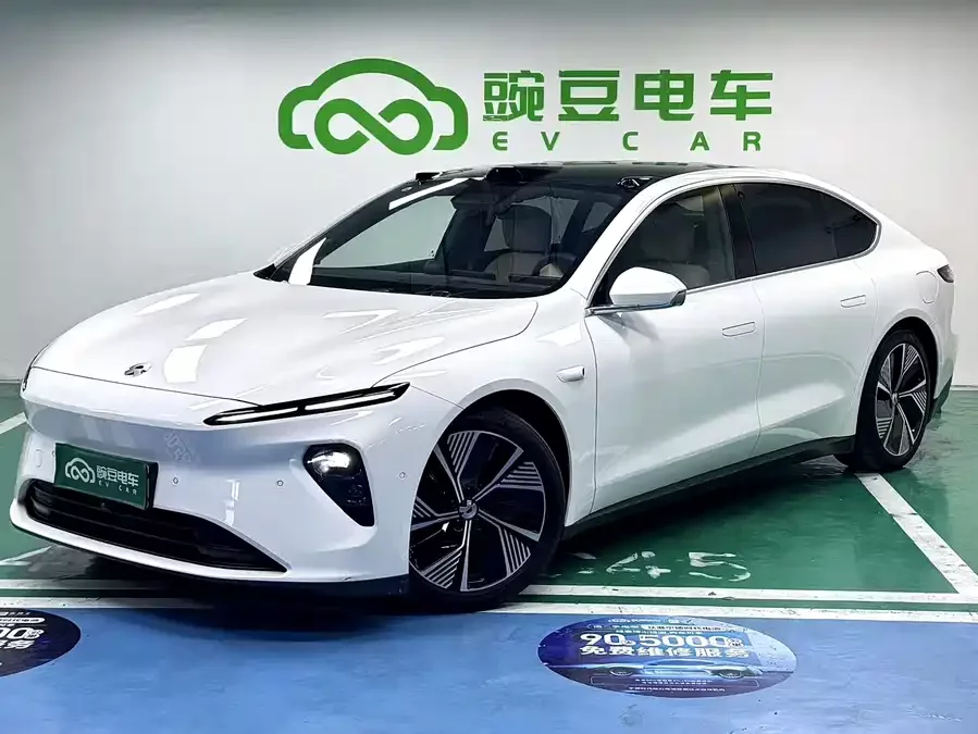 NIO ET7