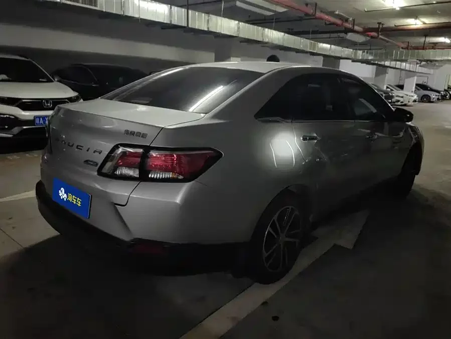 Venucia D60