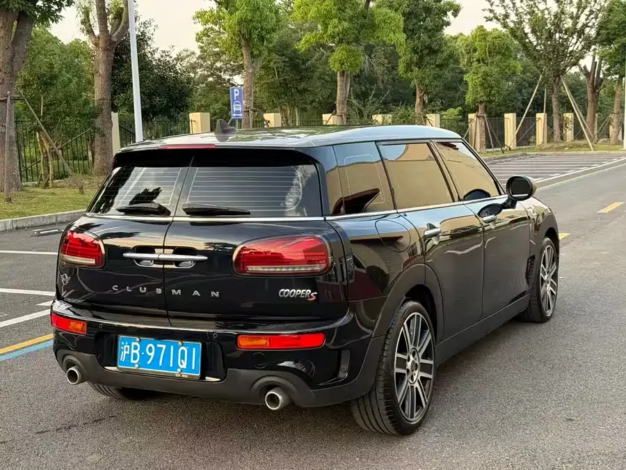 MINI CLUBMAN