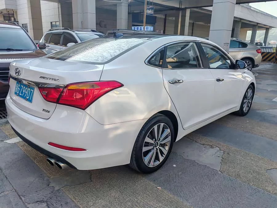 Hyundai Mistra