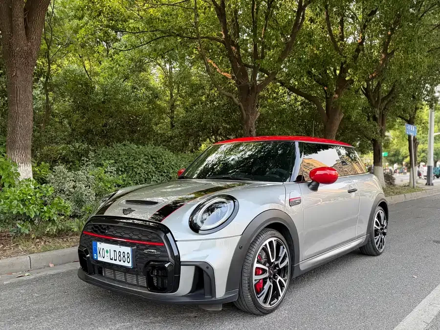 MINI JCW