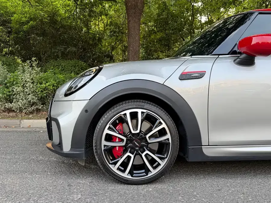 MINI JCW