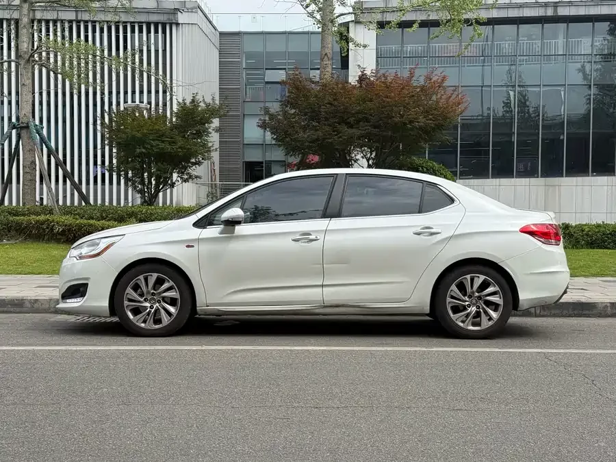 Citroën C4L