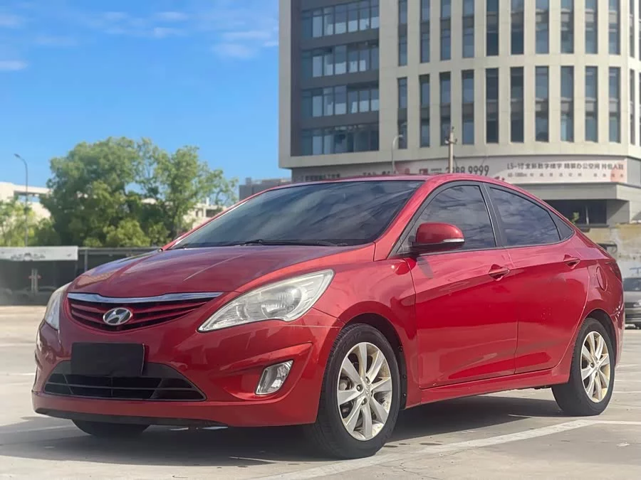 Hyundai Rena