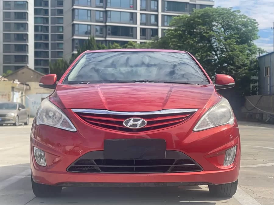 Hyundai Rena
