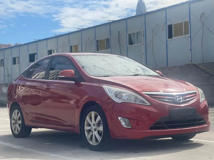 Hyundai Rena