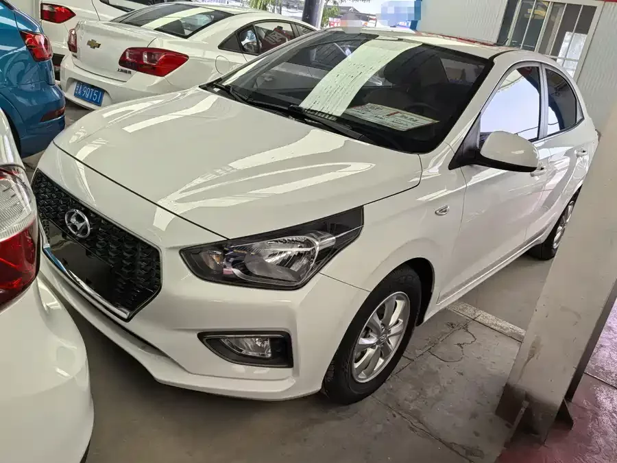 Hyundai Rena