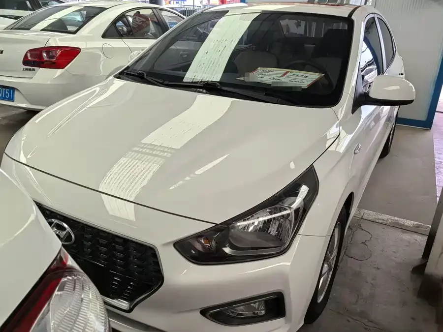 Hyundai Rena