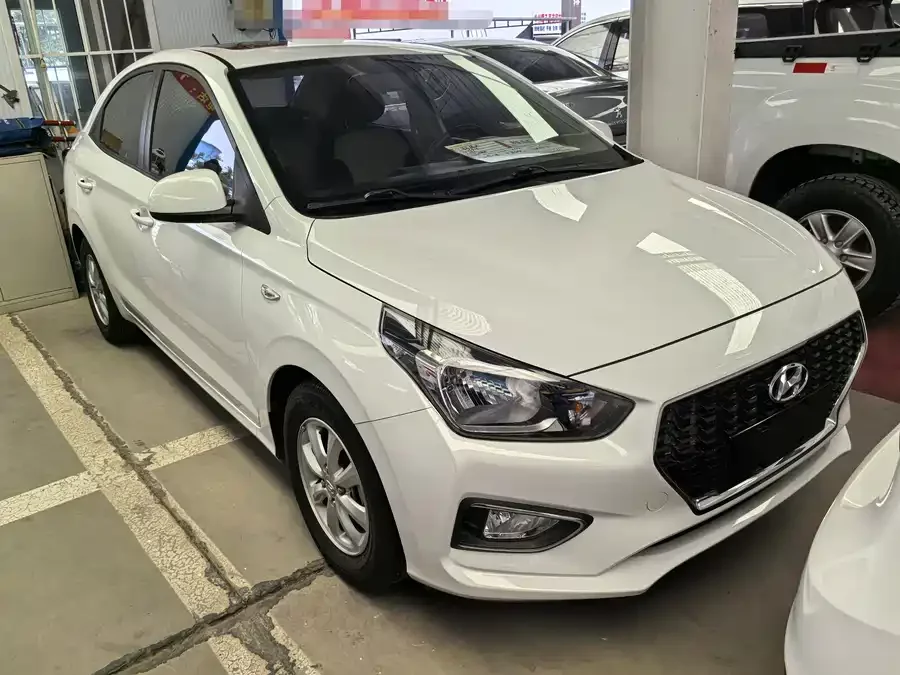 Hyundai Rena