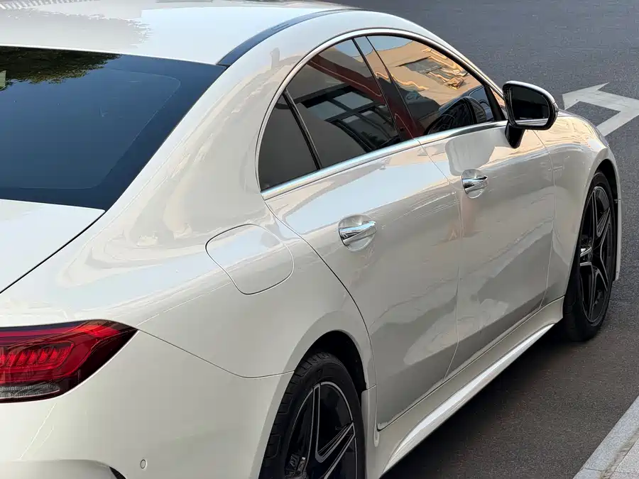 Mercedes Benz CLS