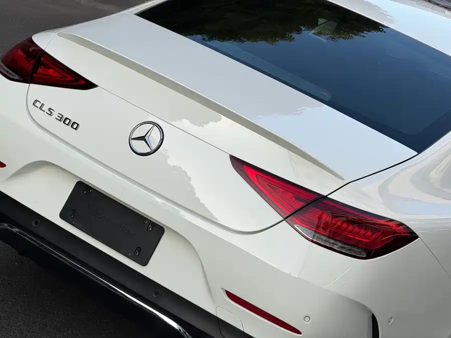 Mercedes Benz CLS