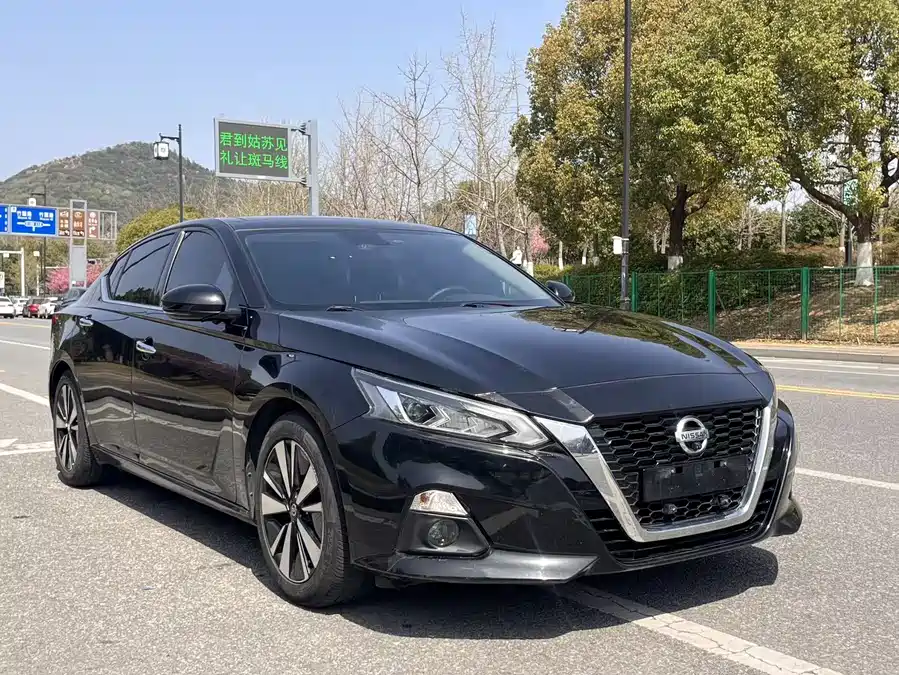 Nissan Teana