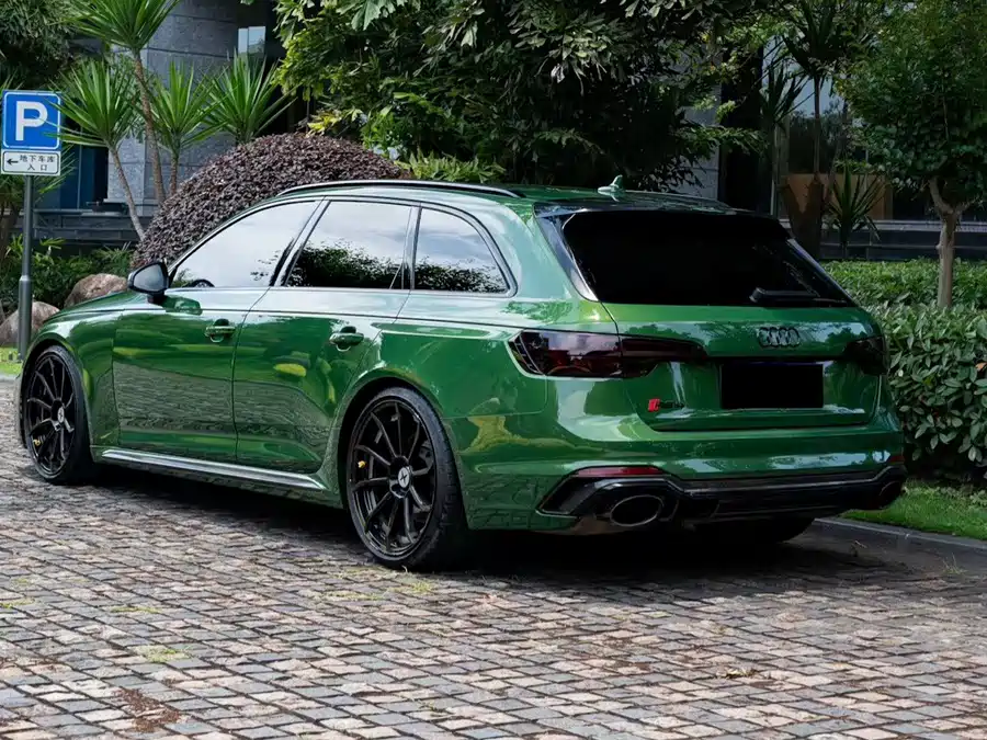 Audi RS 4