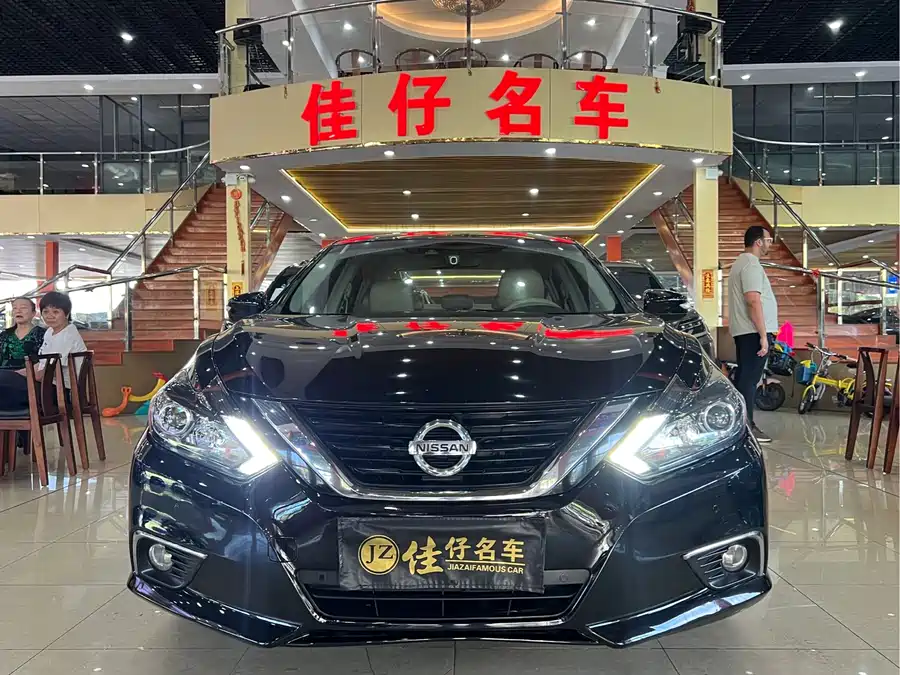 Nissan Teana