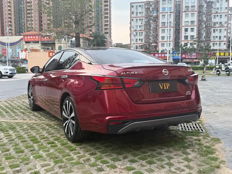 Nissan Teana