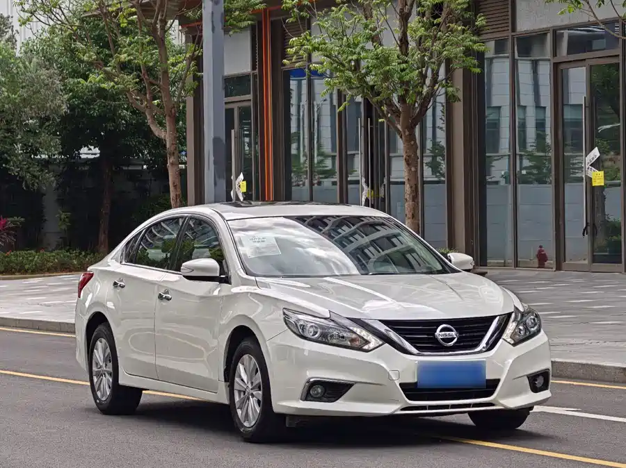 Nissan Teana
