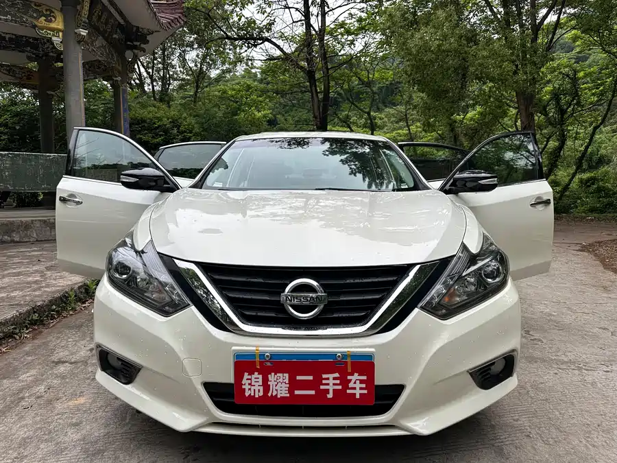 Nissan Teana