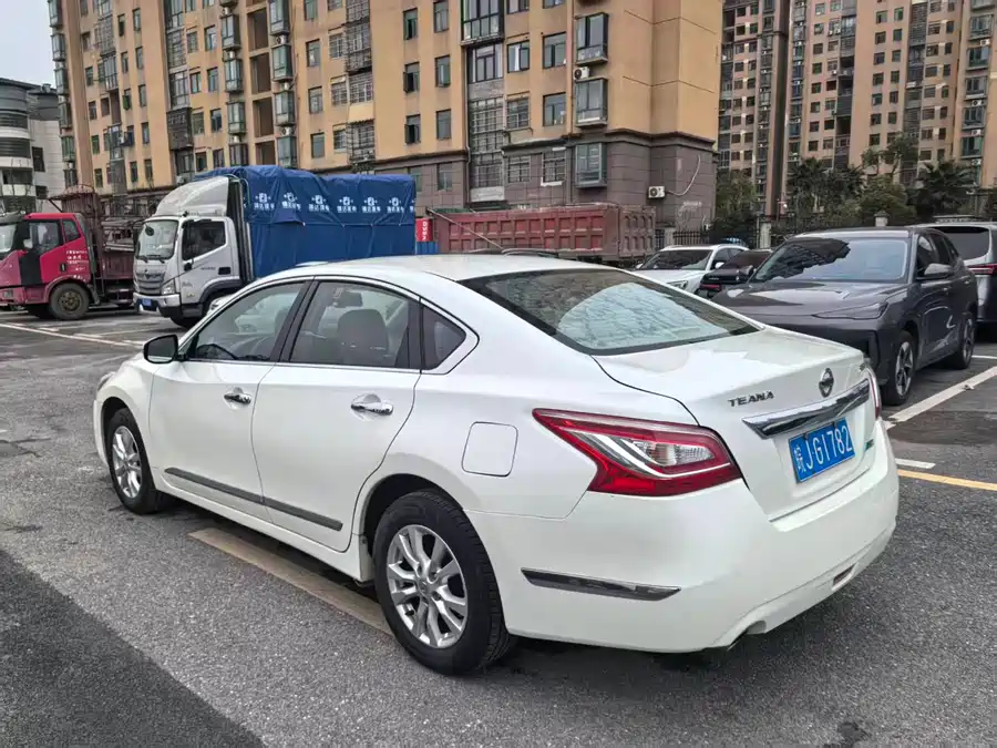 Nissan Teana