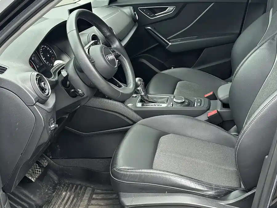 Audi Q2L