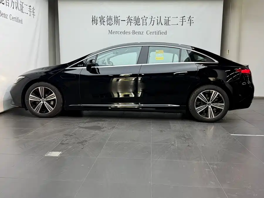 Mercedes Benz EQE
