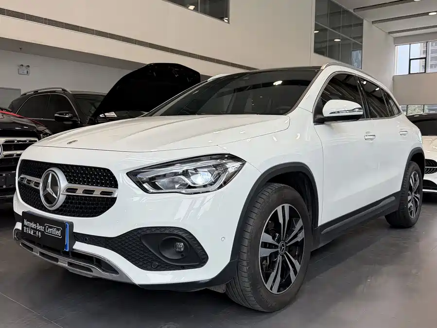 Mercedes Benz GLA