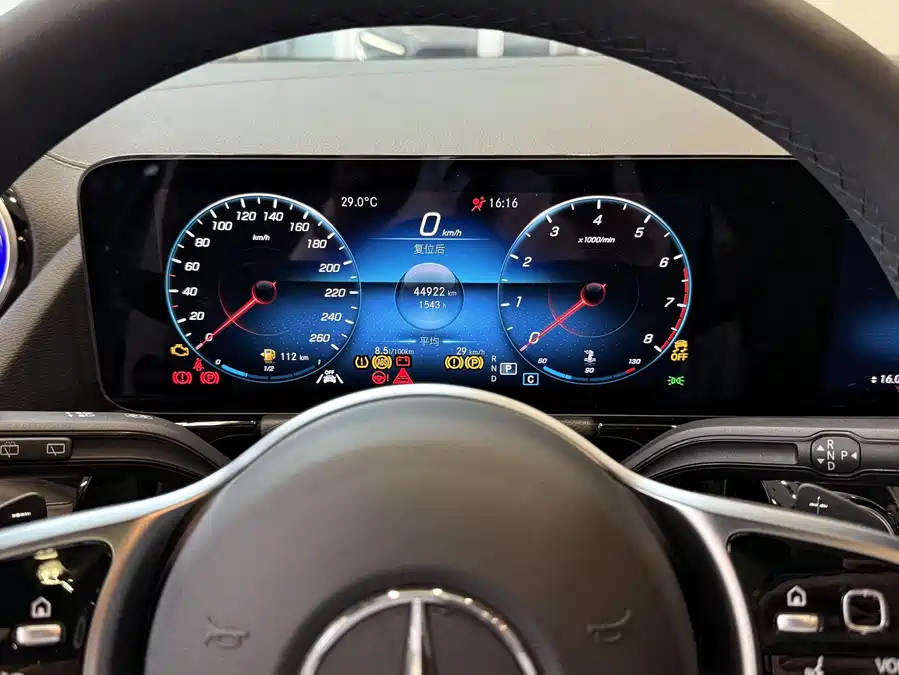 Mercedes Benz GLA