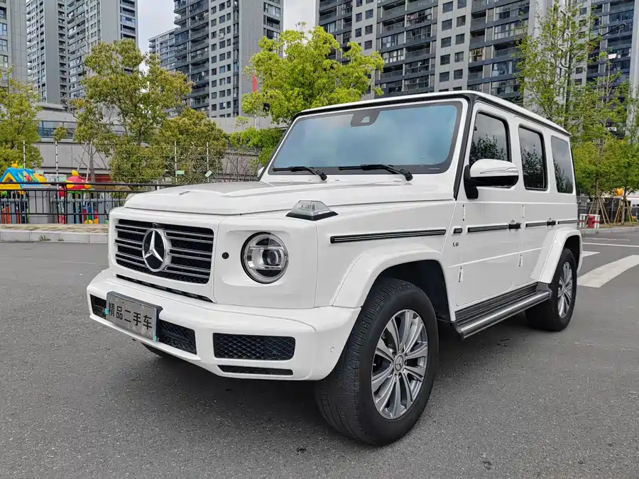Mercedes Benz G-rated