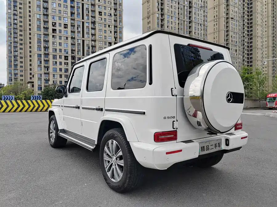 Mercedes Benz G-rated