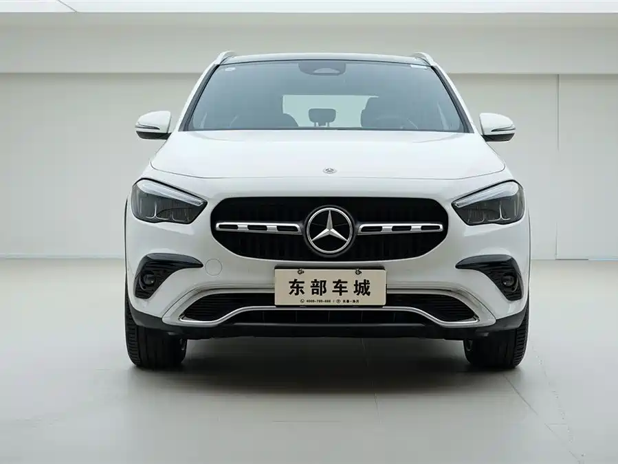 Mercedes Benz GLA