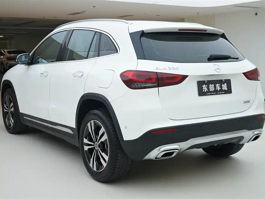 Mercedes Benz GLA