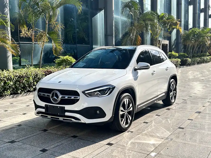 Mercedes Benz GLA