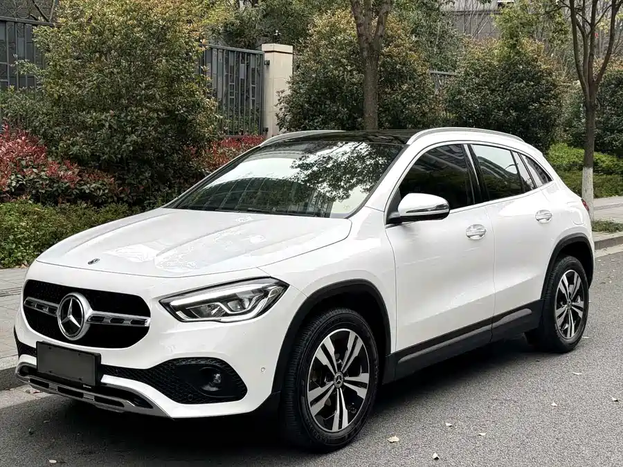 Mercedes Benz GLA