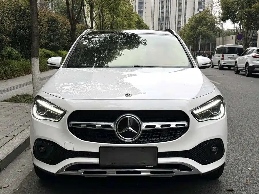 Mercedes Benz GLA