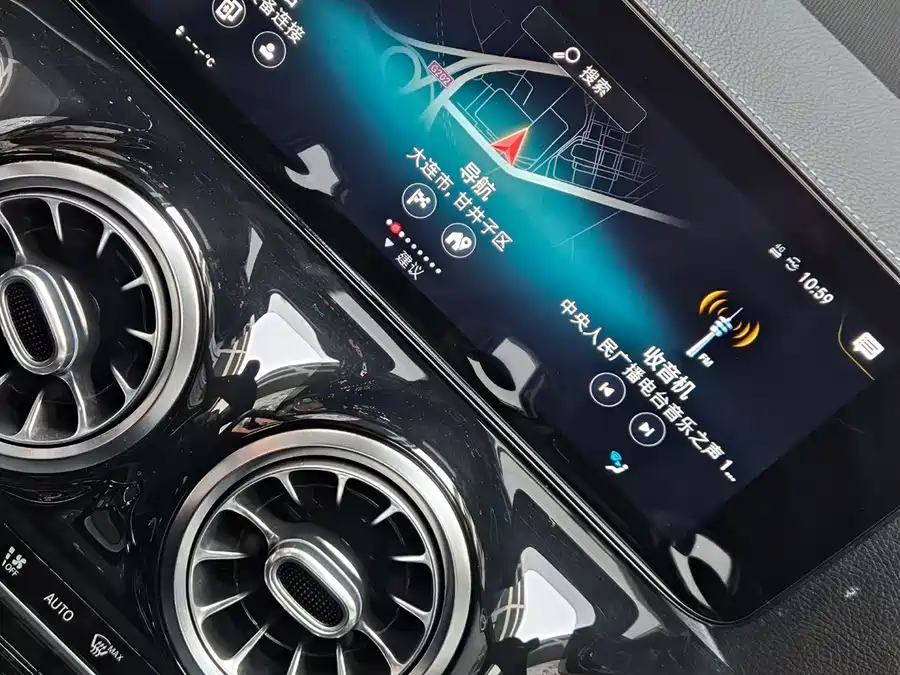 Mercedes Benz GLA