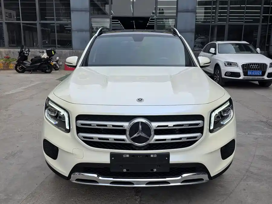 Mercedes Benz GLB