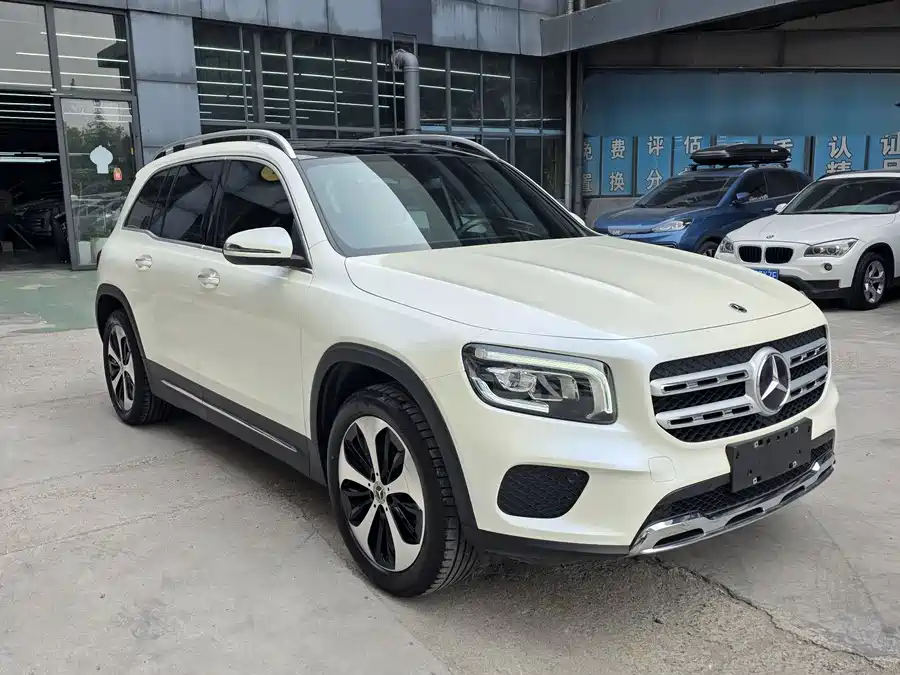 Mercedes Benz GLB